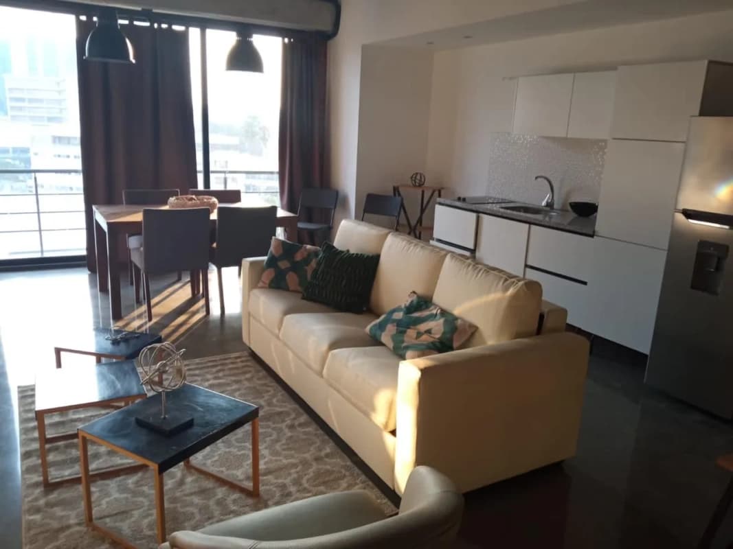 Apartamento en renta zona 4-amueblado