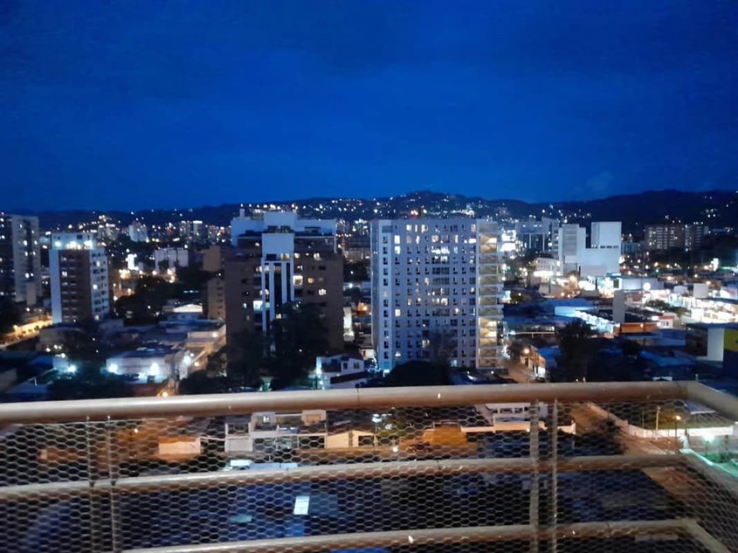 SE VENDE APARTAMENTO EN ZONA 10 MIRAFIORI