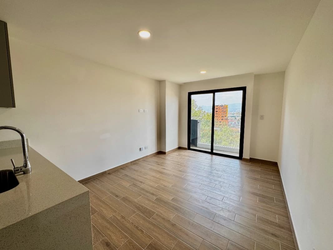 Apartamento de 2 dormitorios en venta en zona 14