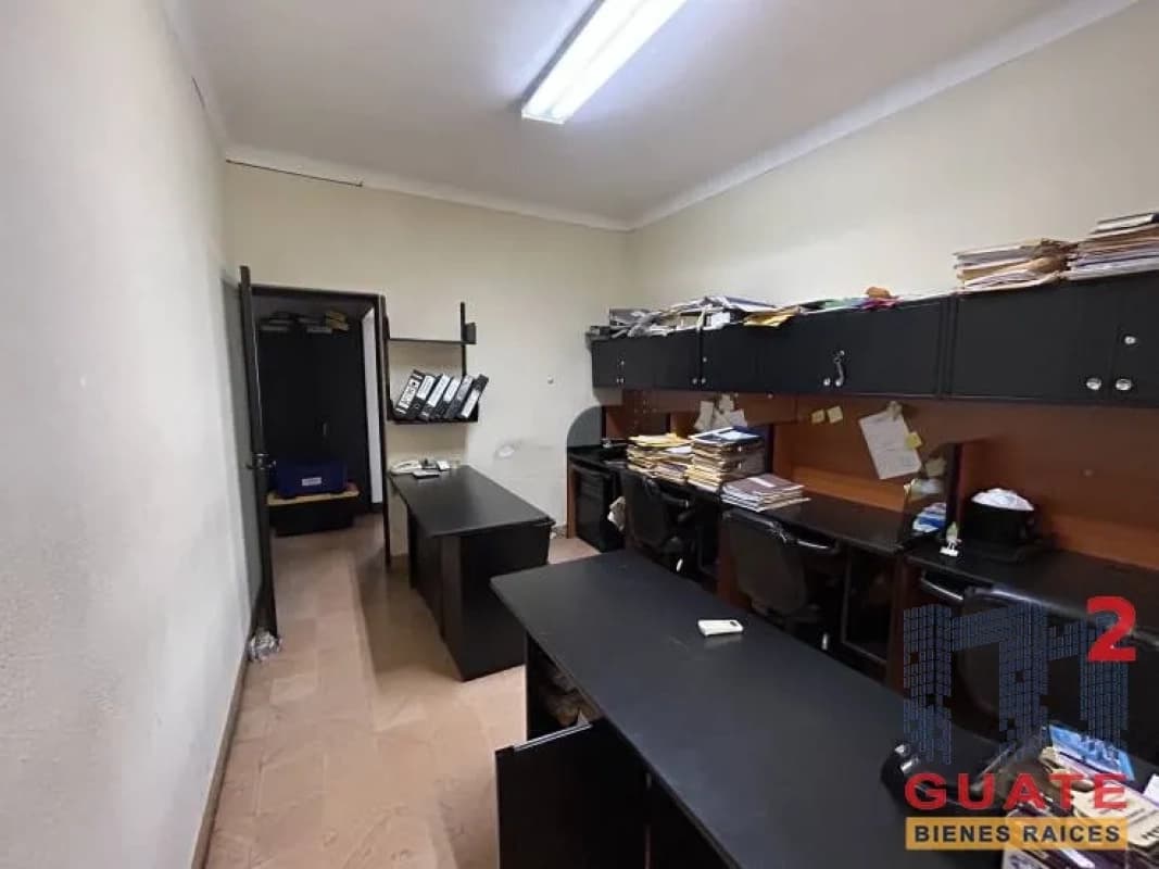 Casa fuera de condominio en Renta, Zona 10
