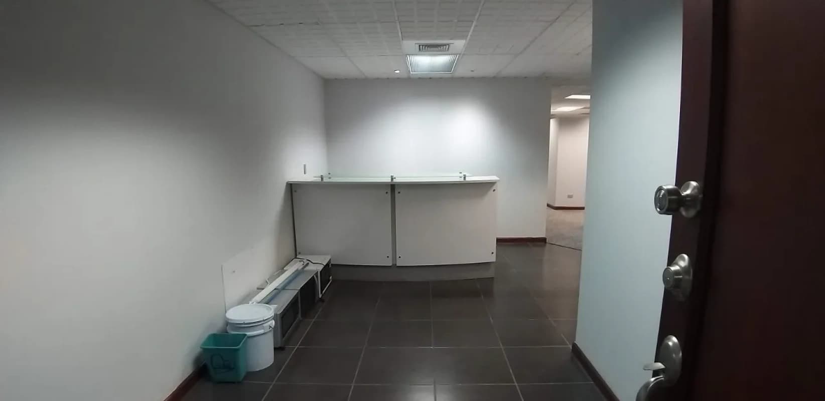 Oficina amueblada zona 14