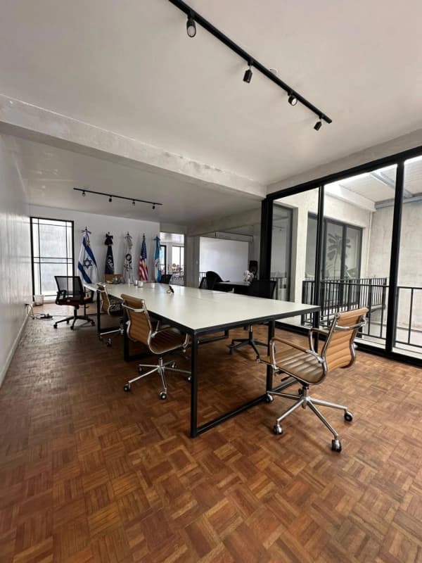 CASA ZONA 10 RENTA Y VENTA