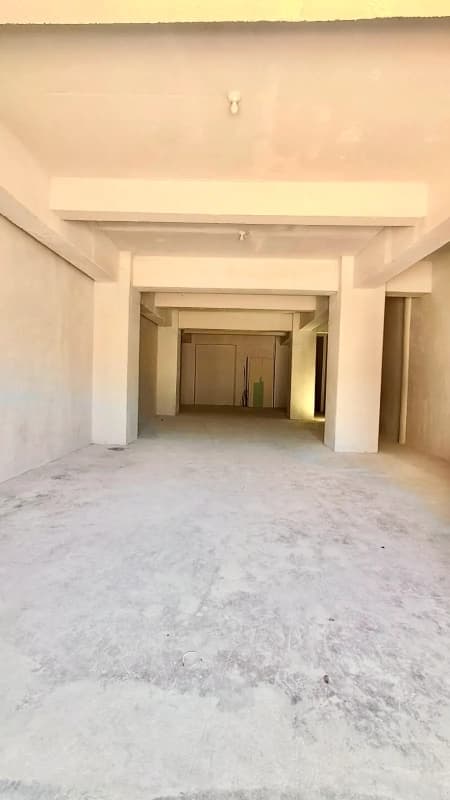 Zona 1 • Locales/Bodegas en Renta • Avenida Elena y 20 calle