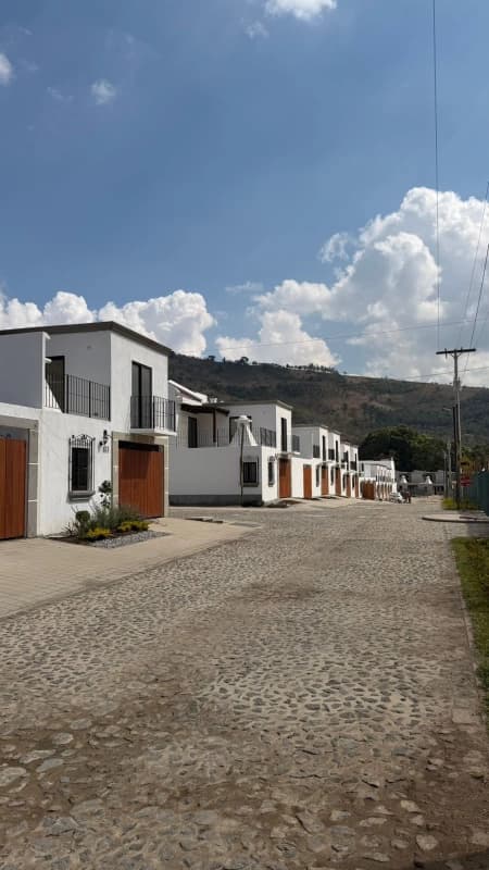 Hermosa casa para estrenar en Antigua Guatemala Paseo San Lorenzo