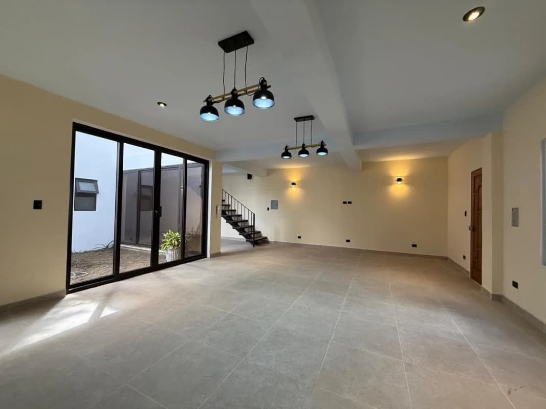 CASA NUEVA EN VENTA EN VISTAS DE FLORENCIA SANTO TOMAS MILPAS ALTAS