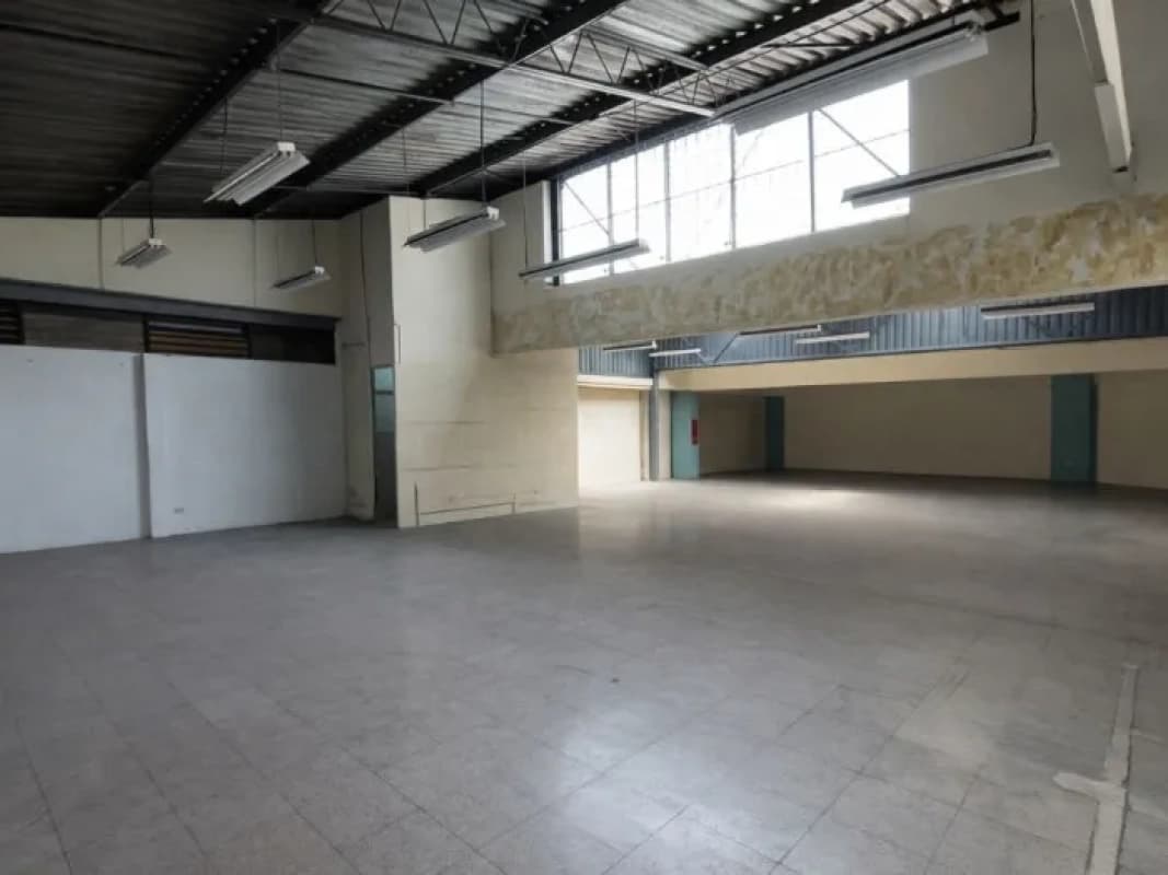 Local comercial en Renta en Plaza Florida zona 7 Mixco