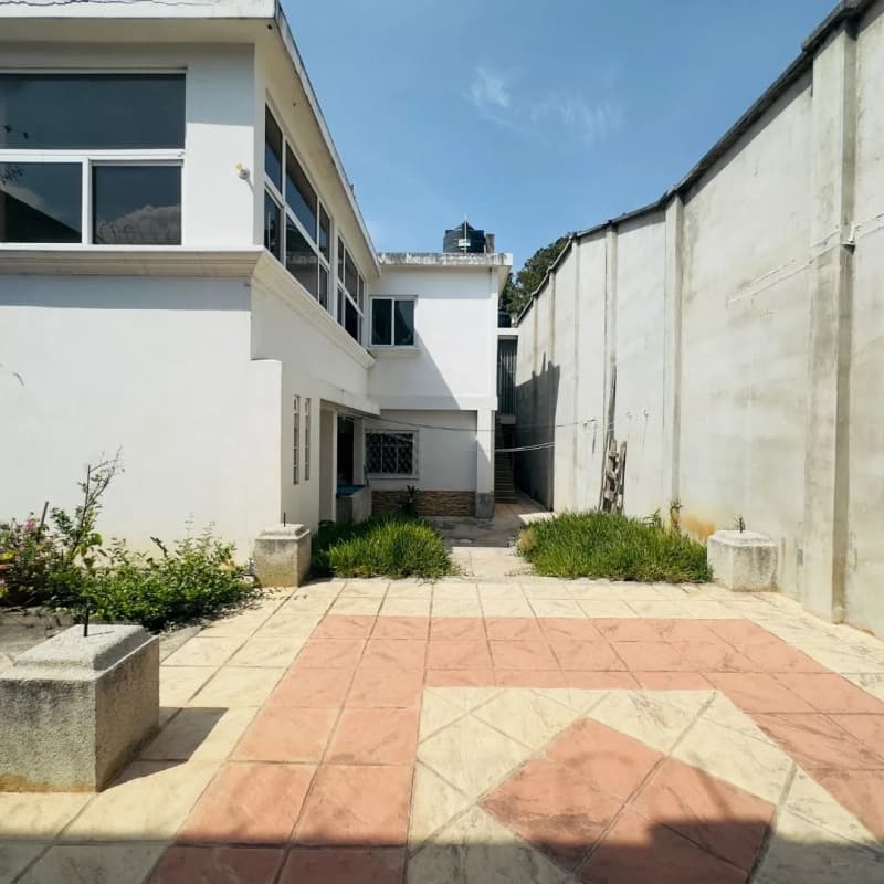 ZONA 1, CASA EN RENTA  IDEAL P/COMERCIAL O RESIDENCIAL
