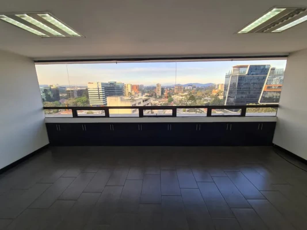 Oficina en Renta Edificio Géminis 10