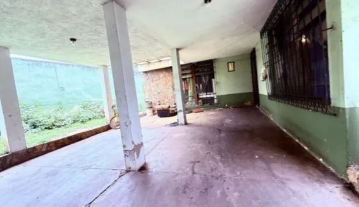 VENTA DE CÉNTRICA CASA - MARISCAL, ZONA 11