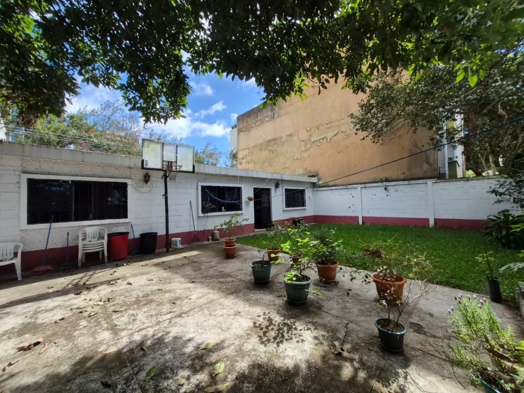 Casa Zona 14 Frente a Europlaza