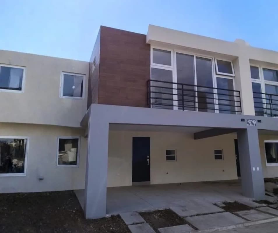 Casa en venta en Proyecto Los Pinabetes, sector Los Eucaliptos, Carretera a El Salvador