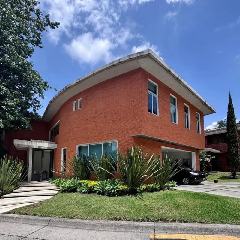 Casa en venta – Condominio Las Luces, Km 13.5 CAES