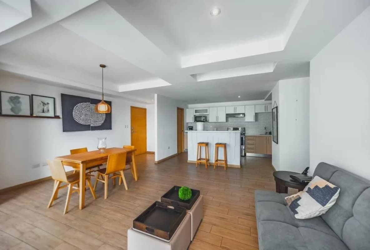Apartamento amueblado en venta – Edificio CityHaus, Zona 10
