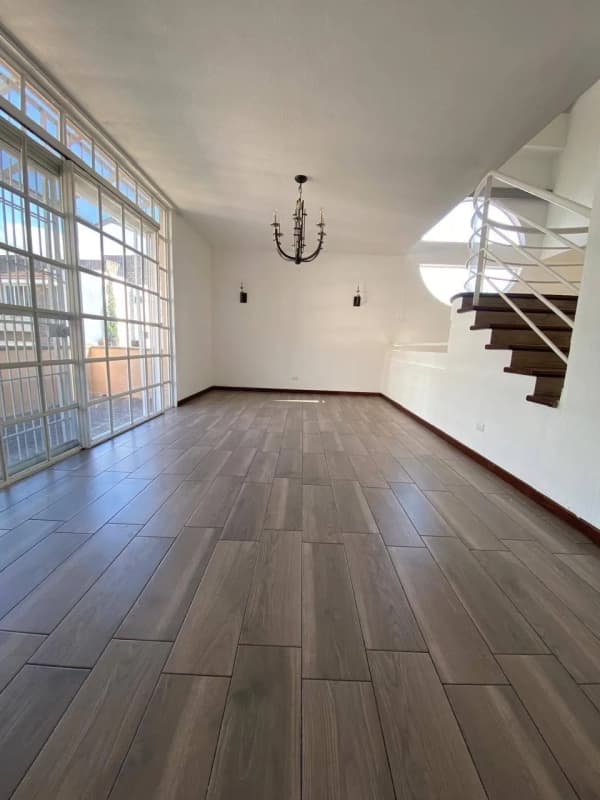 Casa en Renta Zona 13 Elgin