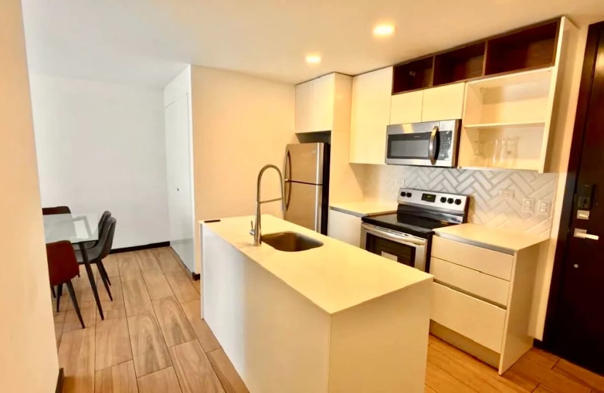 Zona 15 VH1 • Apartamento Amueblado en Renta • Edificio Cassia