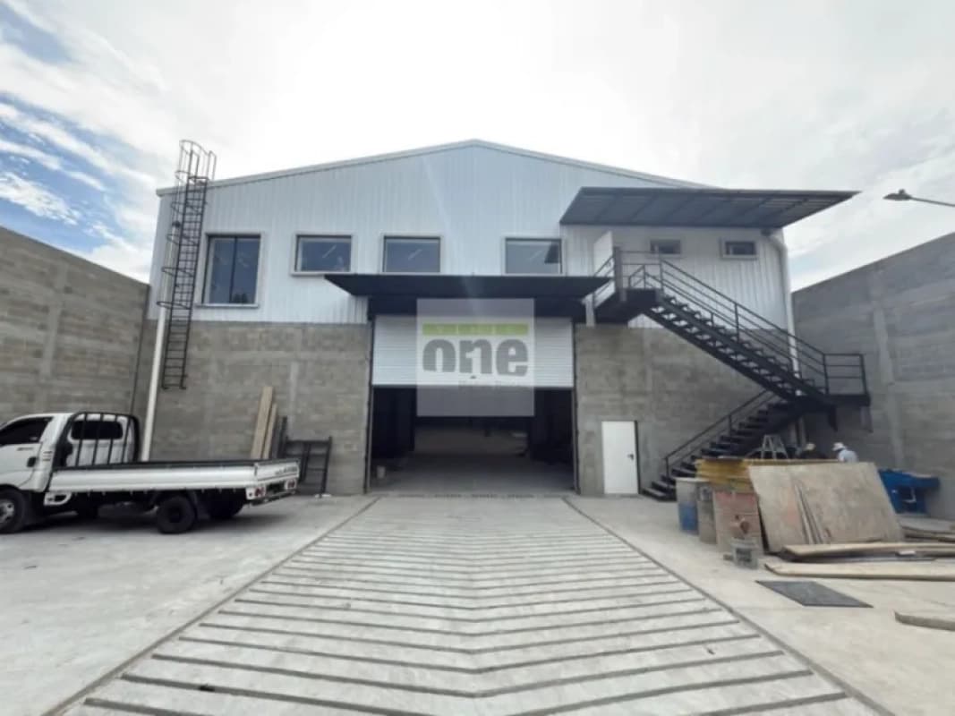 Alquilo Bodega de 2,000 Metros en Villa nueva boulevard reformadores