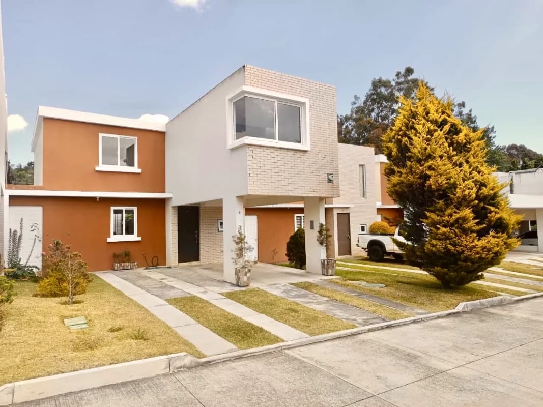 Km. 16.5 Entrada a Olmeca • Casa en Renta/Venta • Condominio Paseo de Arrazola