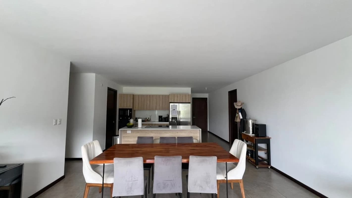 SE VENDE DEPTO CON VISTAS ESPECTACULARES - SAN LÁZARO ZONA 15