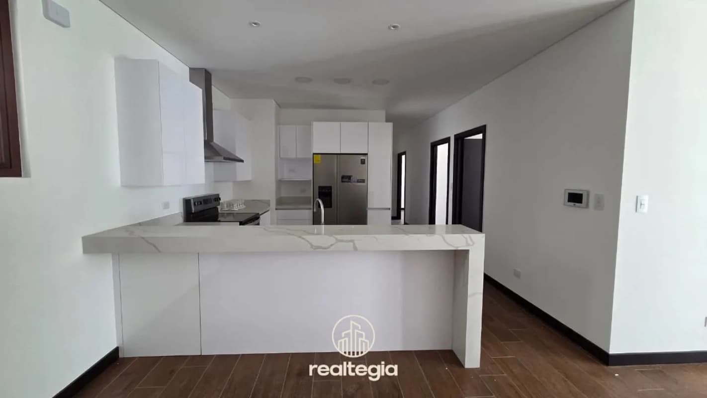 APARTAMENTO LIRIOS DE CAYALÁ ZONA
