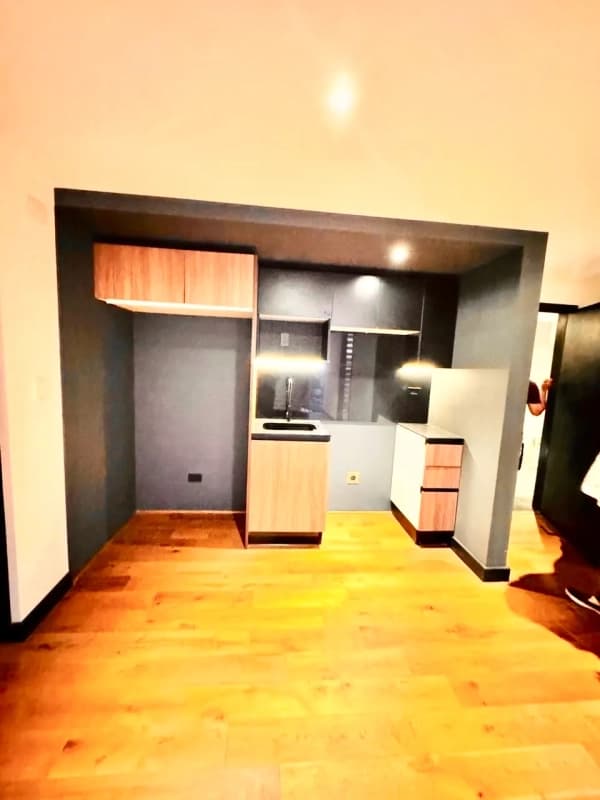 Zona 11 • Apartamento en Renta • Edificio Villa Mariscal