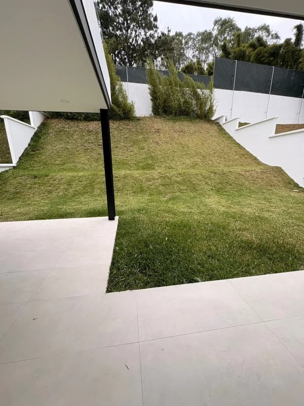 Venta de casa en Sauces del Pulte zona 16