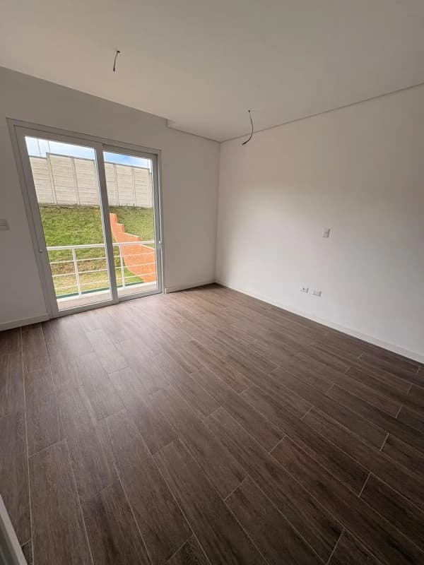 Vendo amplia casa para estrenar en Condominio Buenafuente KM16.5