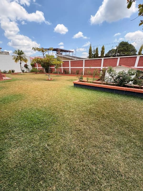 Propiedad con potencial REAL de inversión 📍 San Cristóbal 2, zona 8 de Mixco
