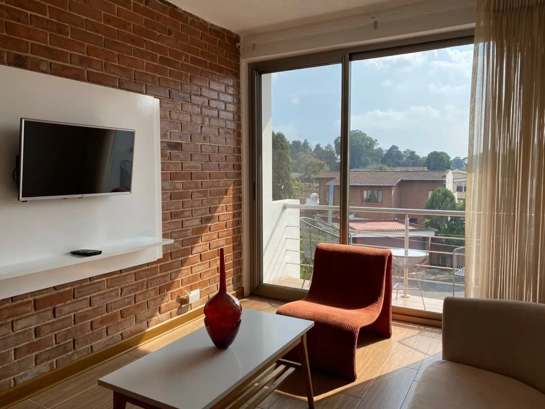 Lindo apartamento de 1 dormitorio con balcón en zona 14