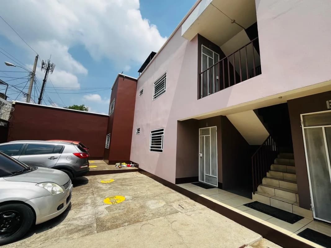 Edificio de 4 apartamentos en venta en zona 12 Guajitos