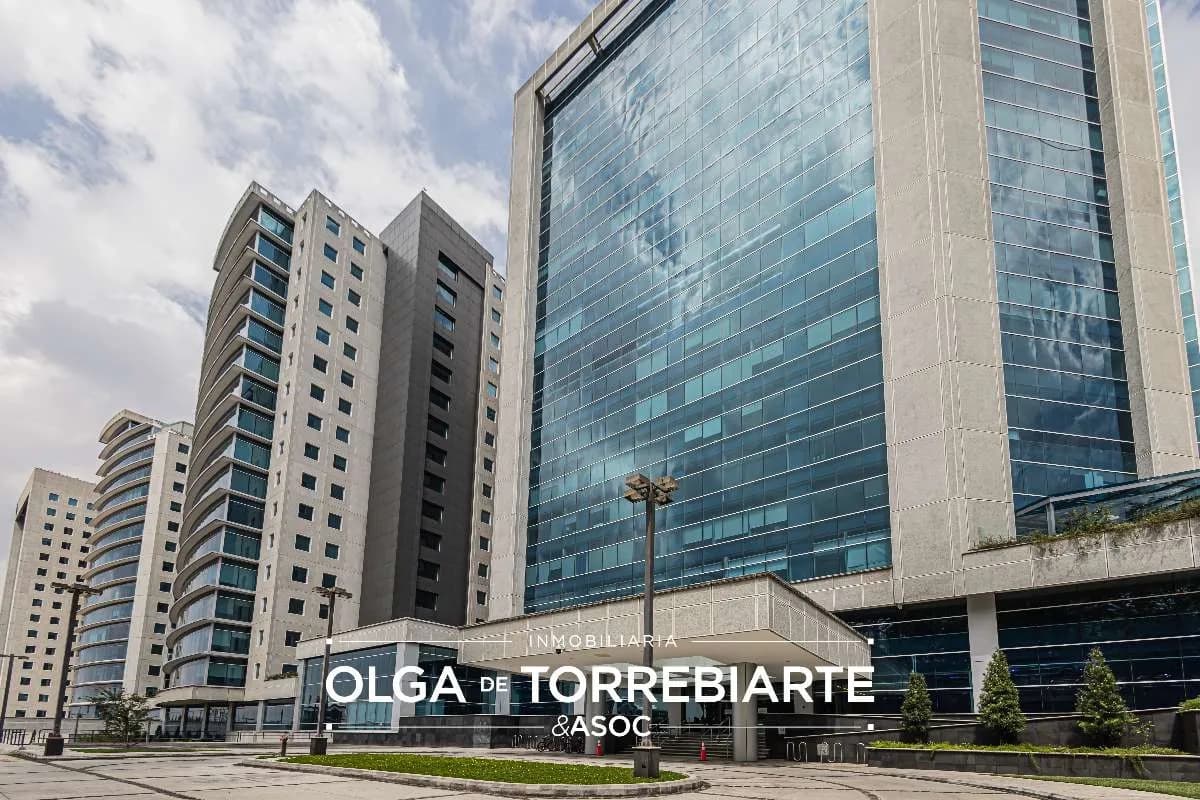 Oficina en Zona Pradera, Zona 10