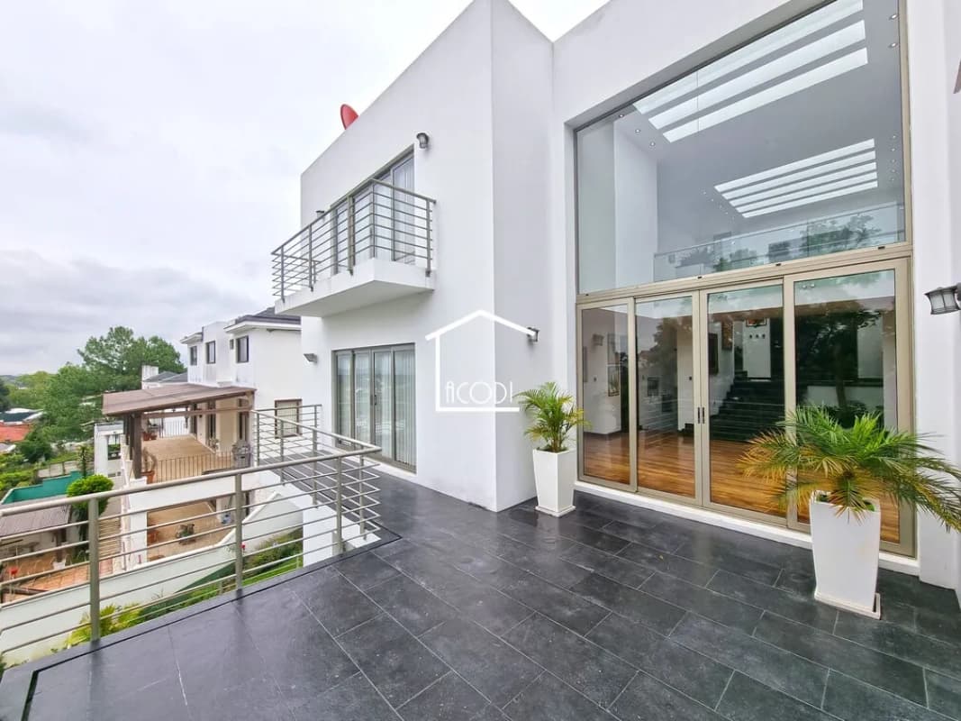 Casa en Las Cumbres, zona 16