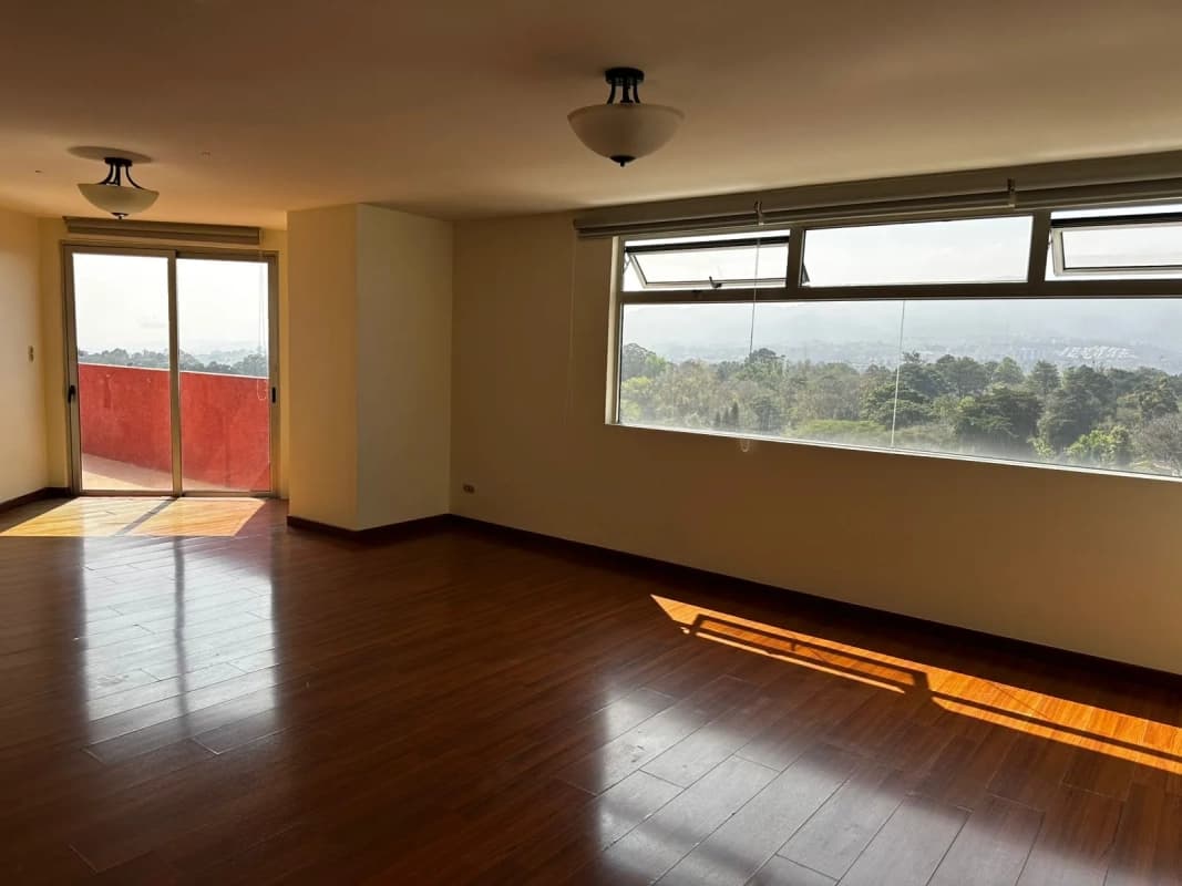 Apartamento con terraza en Majadas zona 11