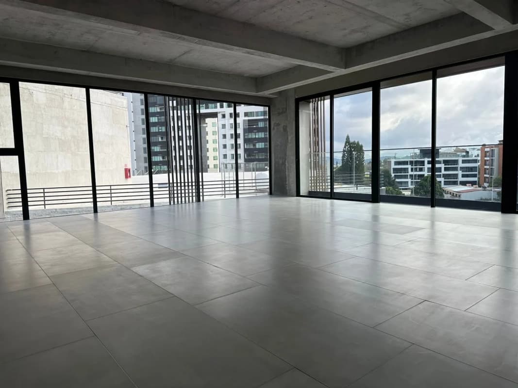 Oficina en Renta Zona 15 codigo.CO36250