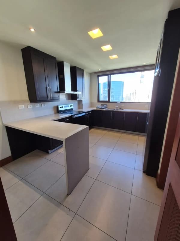 Apartamento en Renta - Casa Margarita - Zona 10