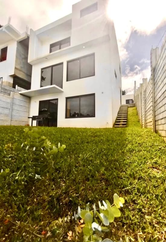Km 20.5 CAES • Casa en Venta • Residencial Lo de Valdez
