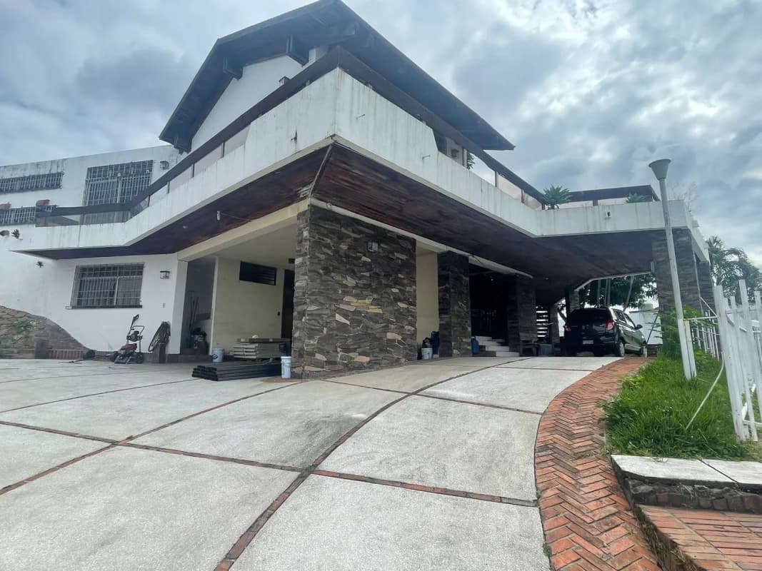 Casa en venta en Mayan Golf “Lago Azul”, Villa Nueva