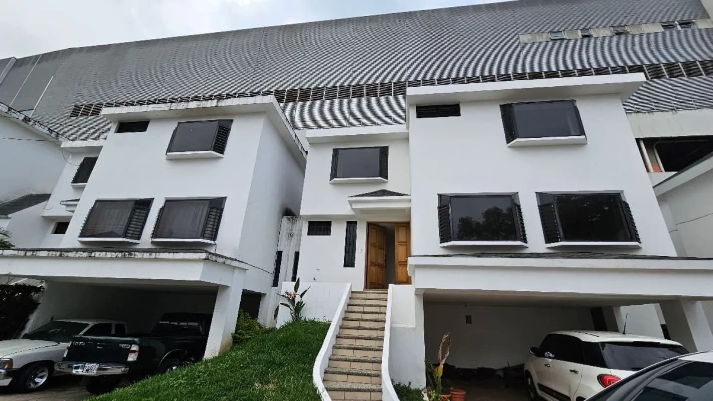 VENDO CASA EN SAN CRISTOBAL CONDOMINIO SAN REMO