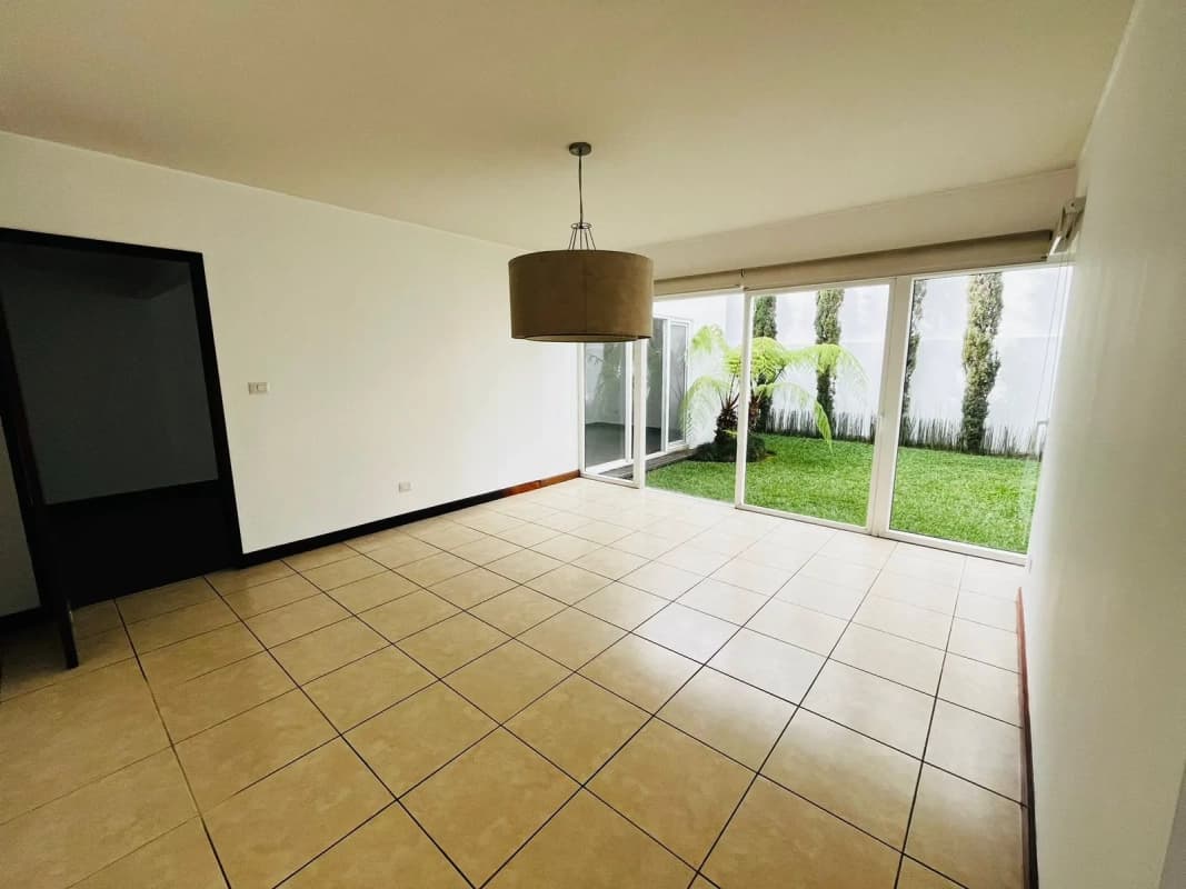 Casa en Venta en Zona 16 en Campos de San Isidro