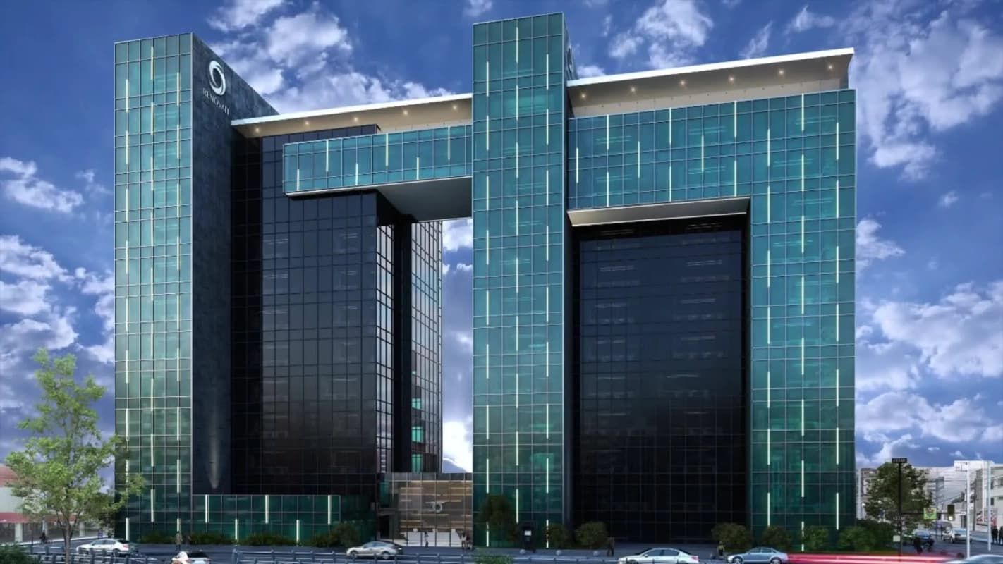 Rento amplia oficina de 570m2 en edificio Renovati, zona 10
