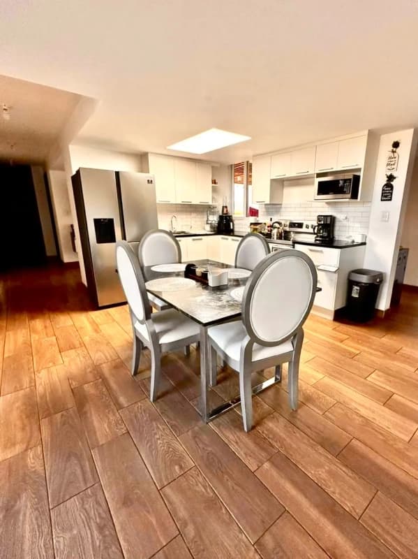 Zona 2 • Apartamento Amueblado en Renta • Edificio Roque