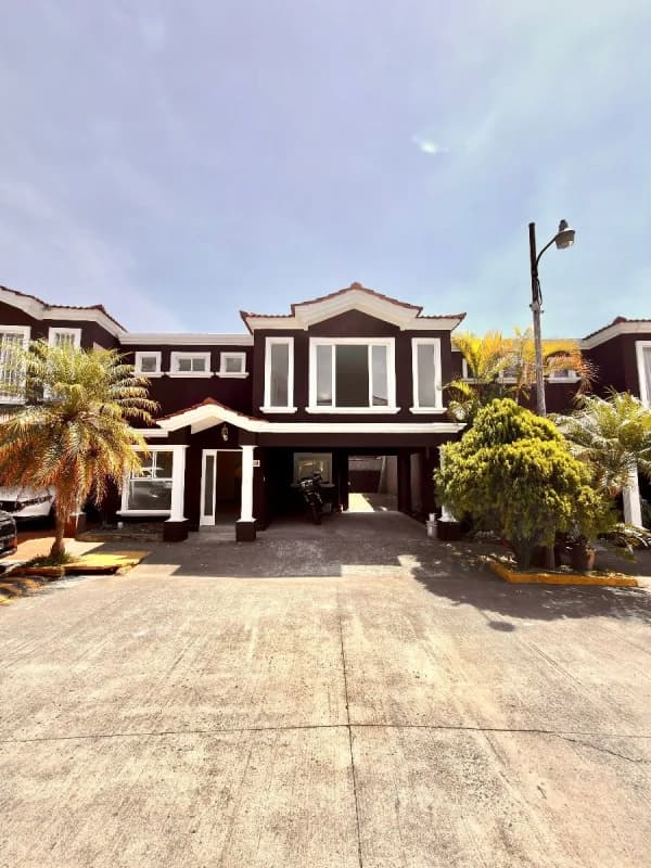 Km 38 Carretera al Pacífico • Casa en Venta • Residenciales Las Victorias
