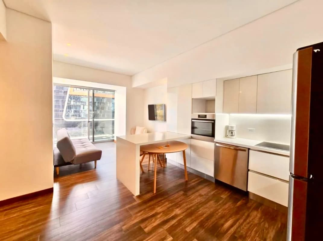 Zona 10 • Apartamento Amueblado en Renta • Edificio AVIA