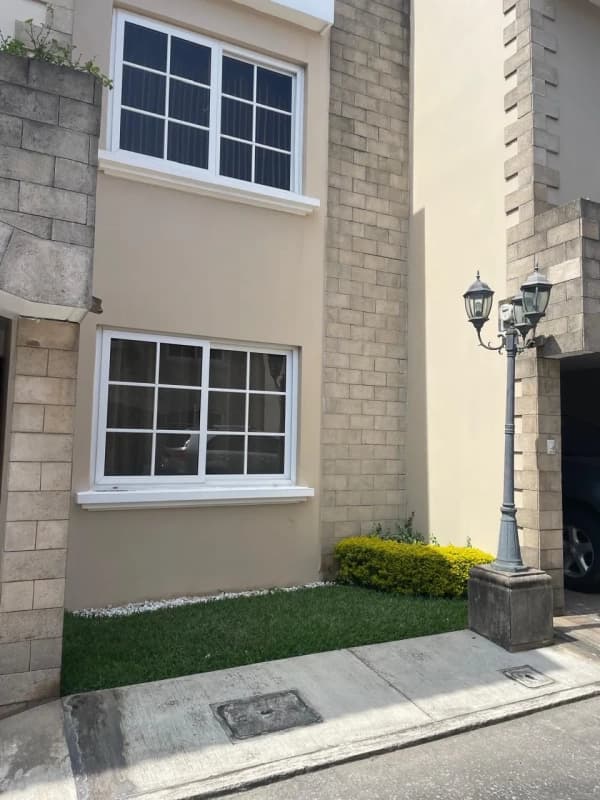 Ganga Casa en Venta Km 16.5 Carretera a El Salvador | Santa Mónica | Jardín + Estudio | Q1,555,000
