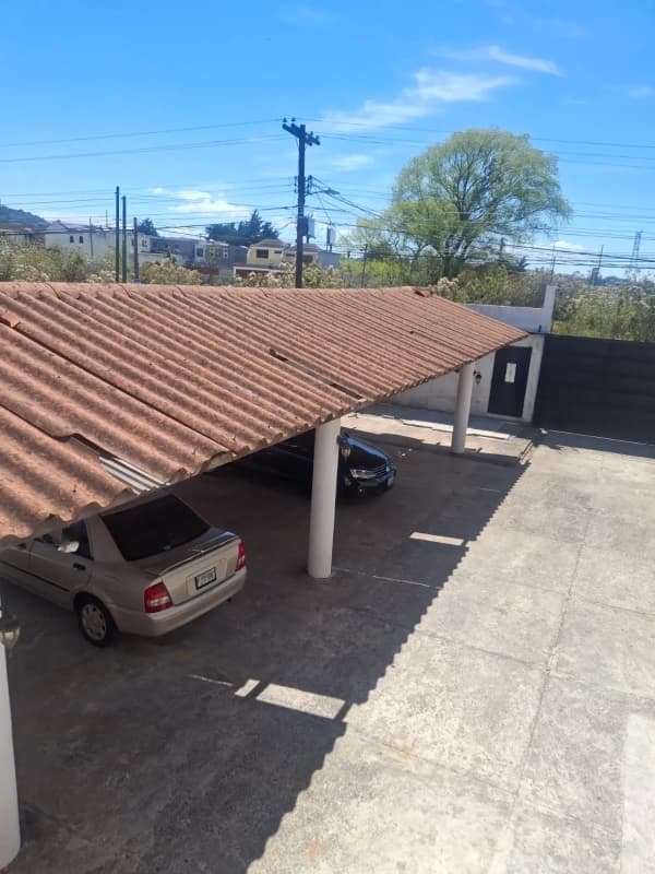 Elegancia y Confort Casa en Venta en Carretera a El Salvador: Residencia de Lujo en Km 19.5