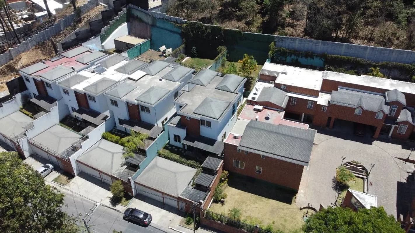 Casa en Venta, Kanajuyu, zona 16