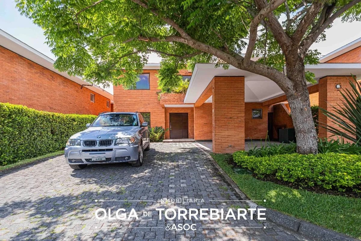 Casa en venta La Joya, Zona 10