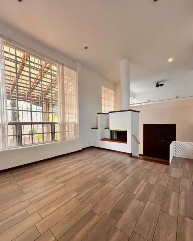 Casa en Renta Zona 13 codigo. CC36276