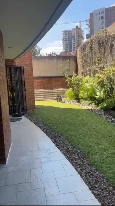Apartamento en Renta con Jardín– Edificio Plenum, zona 14