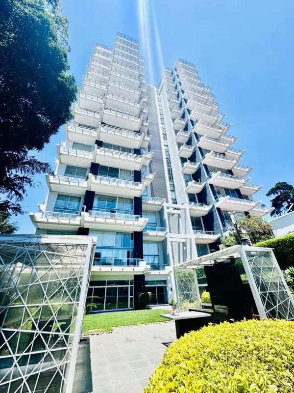 📍 APARTAMENTO EN VENTA – 2 HAB + DOBLE ALTURA | ATRIUM | ZONA 10