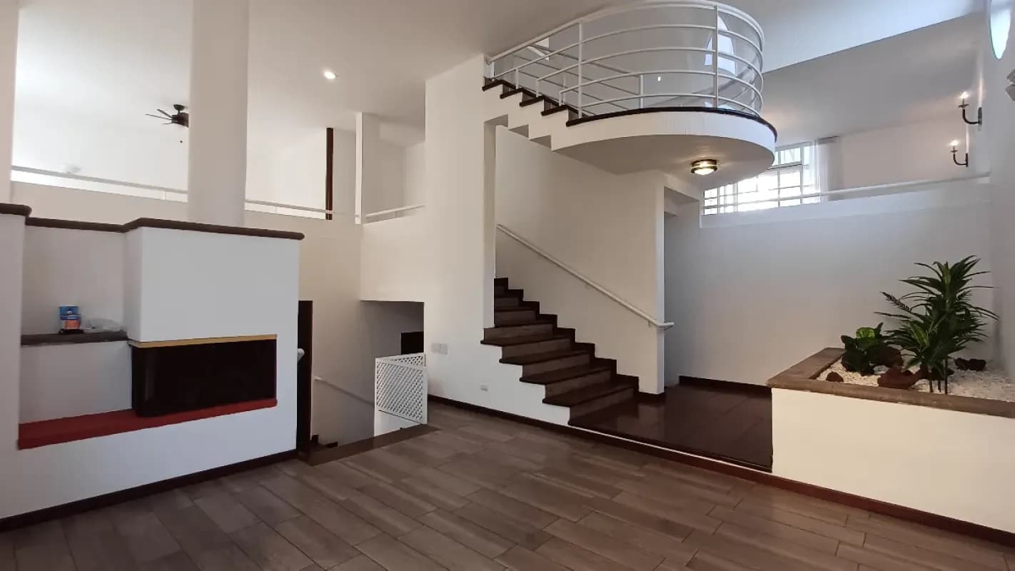 Casa Remodelada en Renta en Elgin 2 zona 13